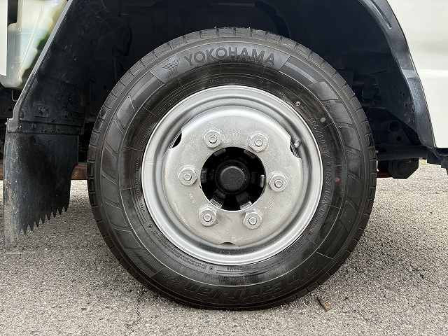 いすゞ エルフ 小型 平ボディ KR-NHR69(110125) 28枚目