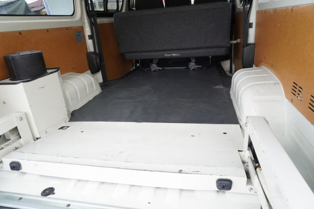 トヨタ ハイエース 小型 Translation missing: ja.item.body_keijou_enum.body_keijou_light_van CBF-TRH200K(110801) 18枚目