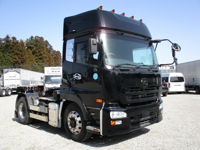 UDトラックス（日産） クオン 大型 トラクタ QPG-GK5XAB(9302) 3枚目