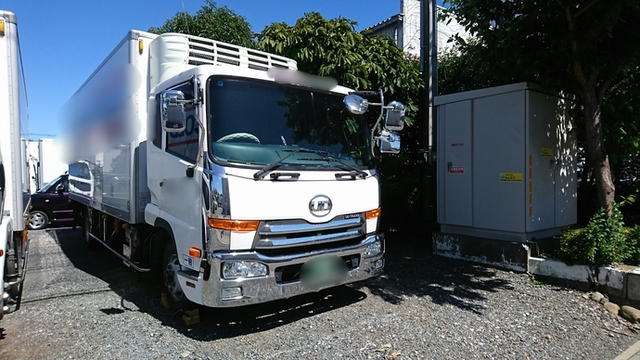 UDトラックス（日産） コンドル 中型 冷蔵冷凍バン SKG-MK38(1936) 2枚目