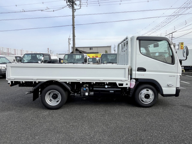 三菱ふそう キャンター 小型 平ボディ 2RG-FBA20(104808) 4枚目