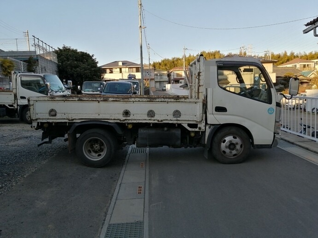日野 デュトロ 小型 平ボディ KK-XZU301M(5477) 2枚目