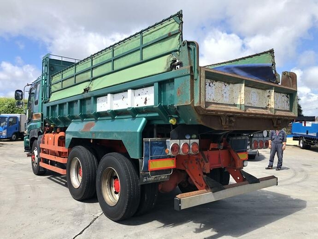 Isuzu giga Large Soil dump PKG-CXZ77K8(12373) 2枚目