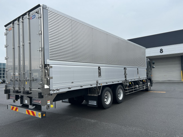日野 プロフィア 大型 冷蔵冷凍バン 2DG-FR1AHC(107758) 8枚目