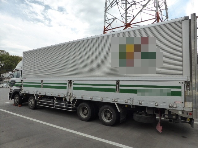 UDトラックス（日産） クオン 大型 ウィング KL-CG48R(3042) 7枚目