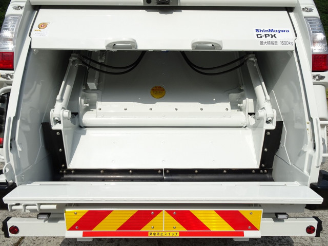 三菱ふそう ファイター 中型 塵芥車（プレス式） 2KG-FK62F(113000) 12枚目