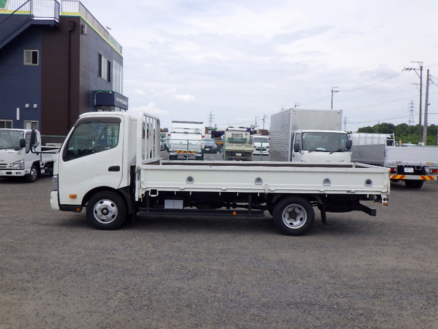 日野 デュトロ 小型 平ボディ 2RG-XZC710M(110073) 5枚目