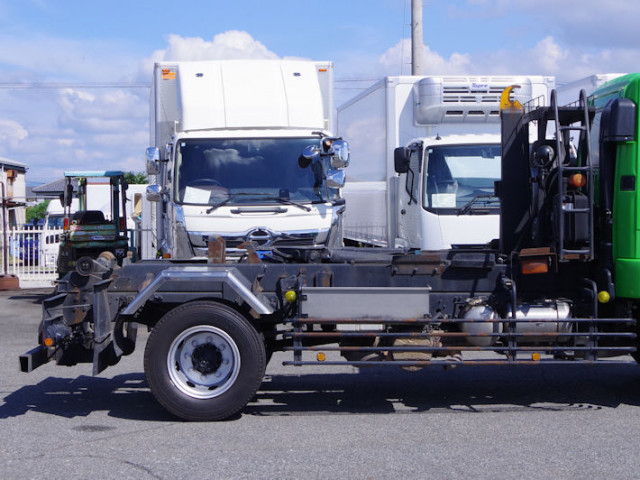 三菱ふそう ファイター 増トン コンテナ専用車 QKG-FK62FZ(112084) 17枚目