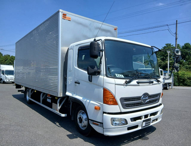 日野 レンジャー 中型 バン TKG-FD9JLAA(111844) 3枚目