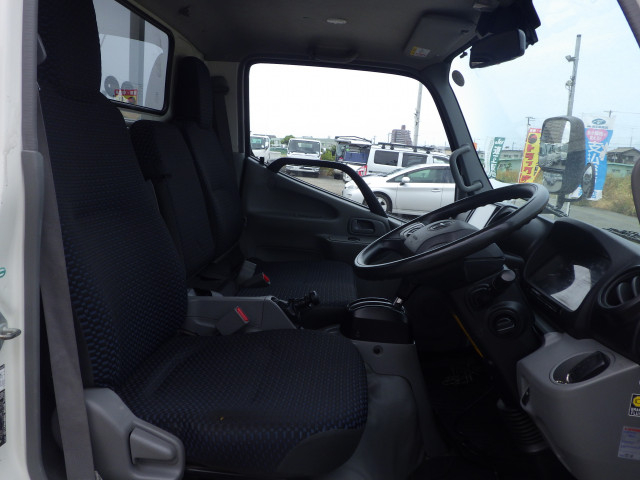 トヨタ トヨエース 小型 平ボディ 2RG-XZC605(110995) 7枚目