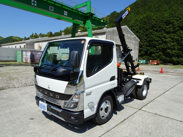 三菱ふそう キャンター 小型 コンテナ専用車 2RG-FBAV0(108121) 1枚目