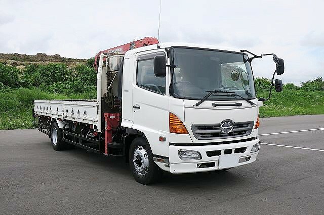 日野 レンジャー 大型 平ボディ（クレーン付） ADG-FE7JLWA(26815) 1枚目