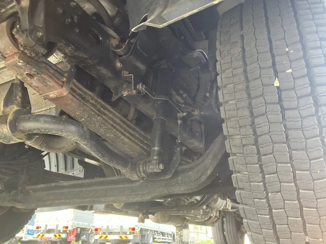 三菱ふそう ファイター 増トン 平ボディ（クレーン付） 2KG-FK62FZ(106806) 11枚目