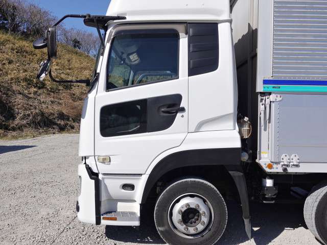UDトラックス（日産） クオン 大型 ウィング 2PG-CG5CA(100847) 12枚目