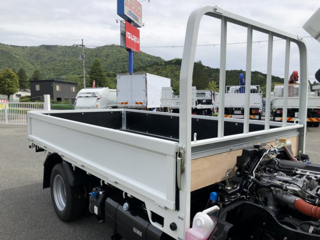 三菱ふそう キャンター 小型 平ボディ 2RG-FBA20(108895) 17枚目