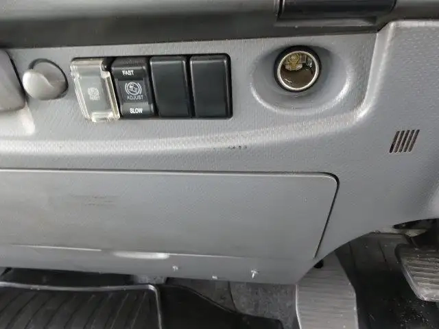 いすゞ フォワード 中型 冷蔵冷凍バン 2PG-FRR90S2(110864) 36枚目