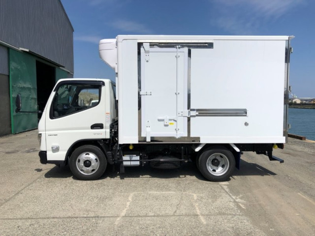 三菱ふそう キャンター 小型 冷蔵冷凍バン 2RG-FBAV0(105544) 6枚目