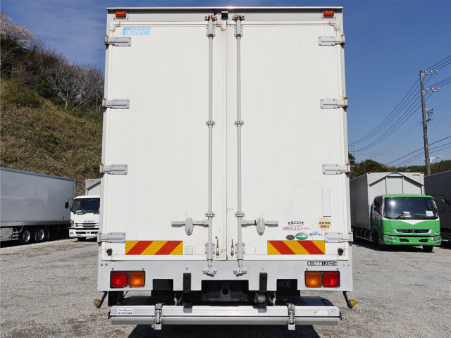 UDトラックス（日産） クオン 大型 ウィング QKG-CD5ZA(103796) 9枚目