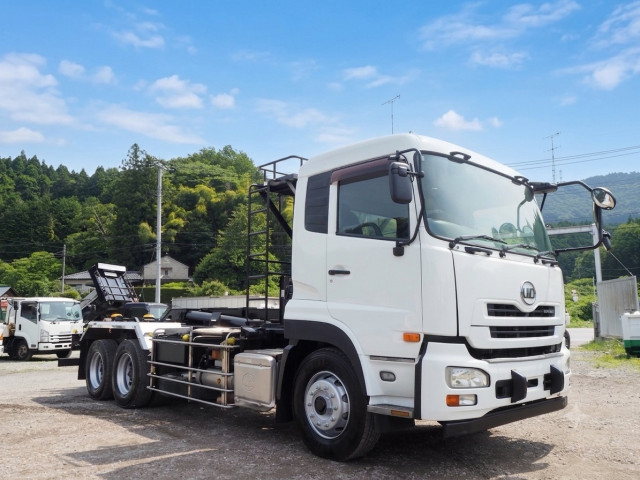 UDトラックス（日産） クオン 大型 コンテナ専用車 QKG-CW5YL(110504) 7枚目
