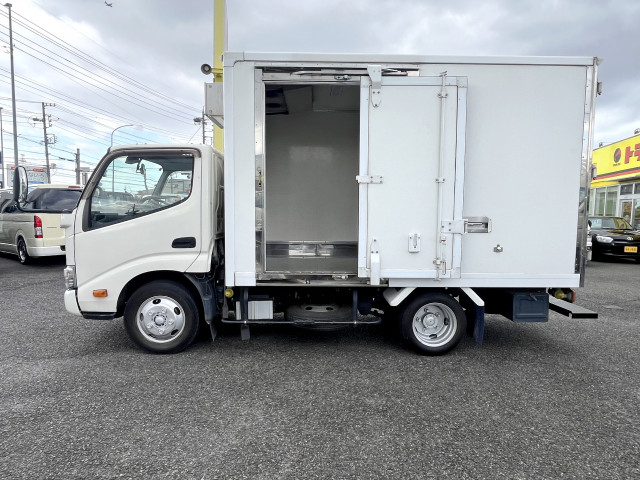 日野 デュトロ 小型 冷蔵冷凍バン TKG-XZC605M(96947) 3枚目