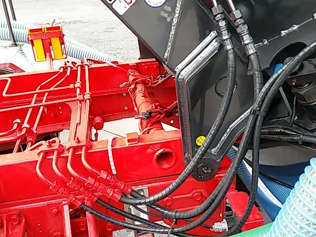 いすゞ フォワード 中型 バキュームダンパー/汚泥吸引車 KK-FRR35D4(7040) 24枚目