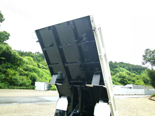 三菱ふそう キャンター 小型 土砂ダンプ 2RG-FBA60(111848) 17枚目