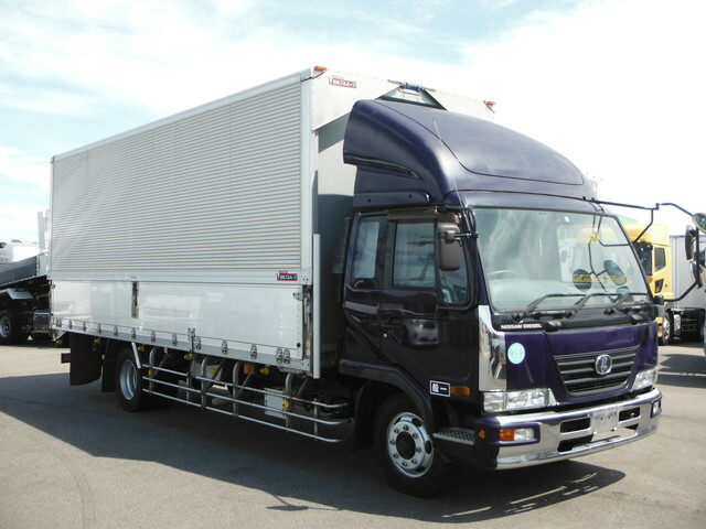 UDトラックス（日産） コンドル 中型 ウィング BDG-PK37C(7921) 2枚目