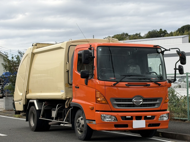日野 レンジャー 中型 塵芥車（プレス式） SDG-FC9JEAA(113507) 2枚目