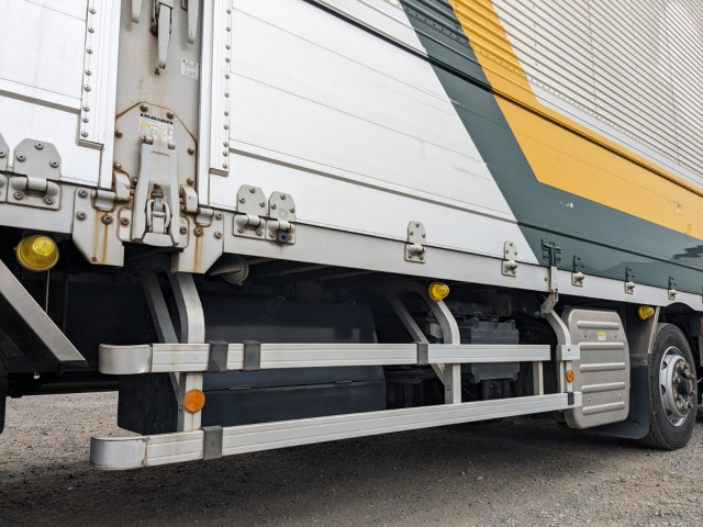 いすゞ ギガ 大型 ウィング QKG-CYJ77A(109118) 35枚目