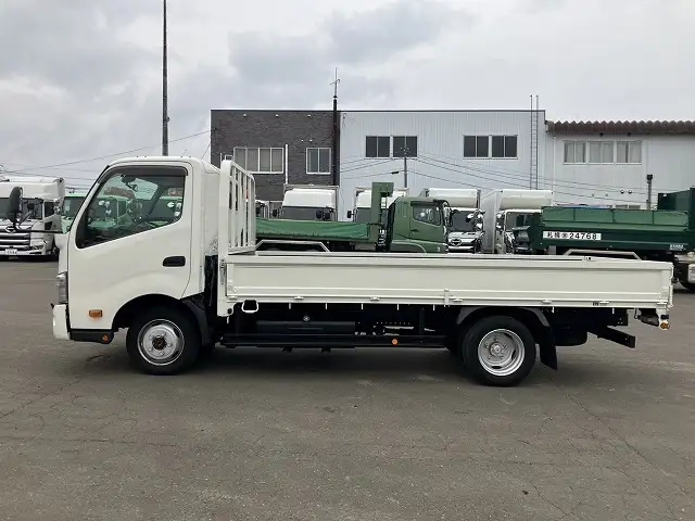 トヨタ ダイナ 小型 平ボディ 2KG-XZU775(111249) 8枚目