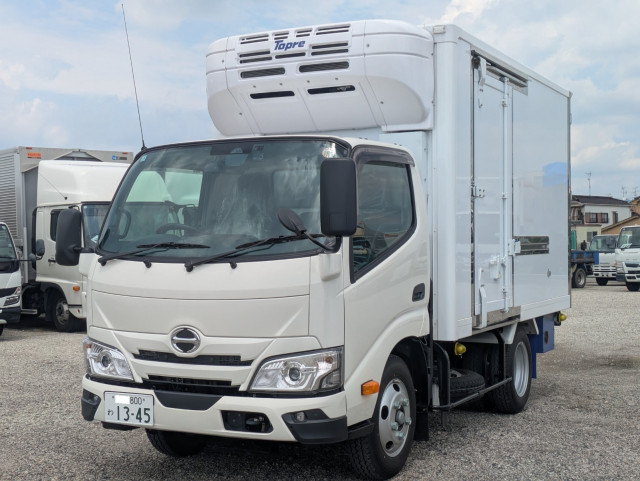日野 デュトロ 小型 冷蔵冷凍バン 2WG-XZU606N(108649) 1枚目