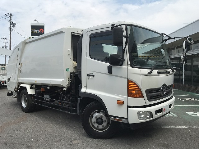 日野 レンジャー 中型 塵芥車（プレス式） TKG-GC7JEAA(109361) 3枚目