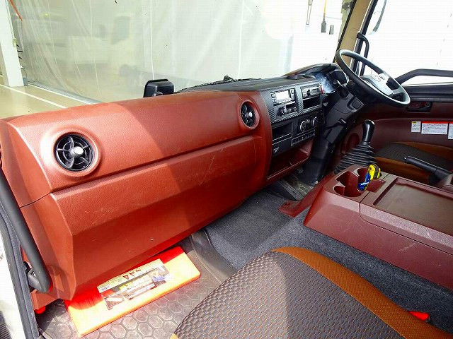 日野 レンジャー 中型 冷蔵冷凍バン 2KG-FD2ABG(85753) 8枚目