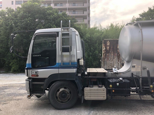 いすゞ ギガ 大型 特装車・その他 PJ-CYM51V6(3680) 4枚目