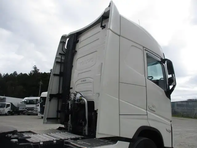 ボルボ 大型 トラクタ 2PG-4S2TDA1(106693) 20枚目