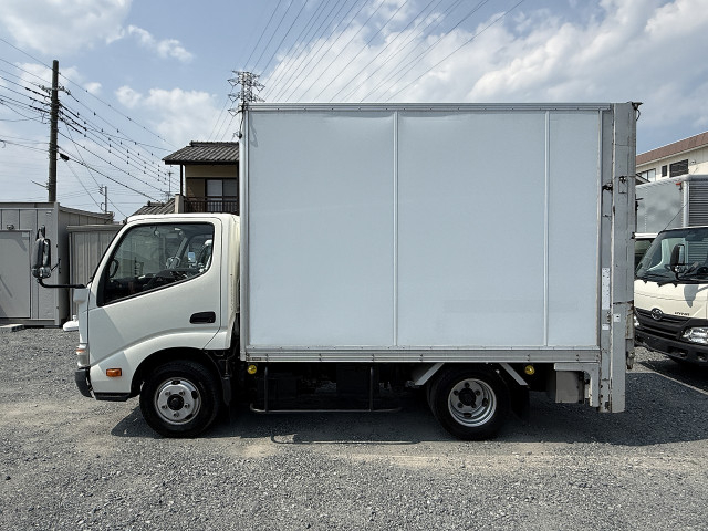 トヨタ ダイナ 小型 バン TKG-XZC605(110264) 3枚目
