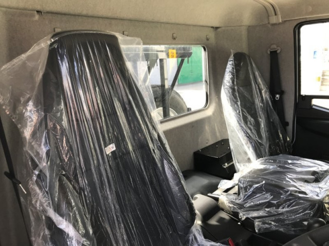 三菱ふそう ファイター 中型 コンテナ専用車 2KG-FK72F(105610) 10枚目