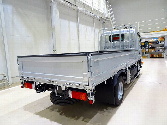 トヨタ ダイナ 小型 平ボディ 2KG-XZC645(95371) 3枚目