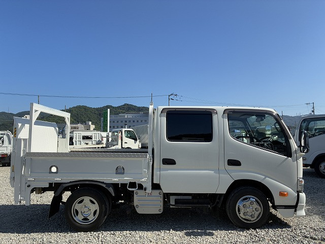 トヨタ ダイナ 小型 Wキャブ 2RG-XZU605(110239) 5枚目