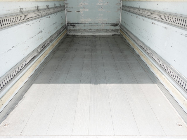 Isuzu forward 6studs large Freezer box_body SKG-FSR90T2(109467) 18枚目