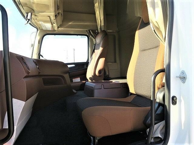 日野 プロフィア 大型 ウィング 2PG-FW1AHG(27540) 22枚目
