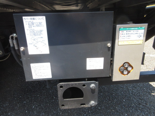 いすゞ エルフ 小型 バン 2RG-NMR88AN(109797) 43枚目