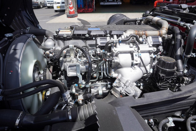 三菱ふそう ファイター 増トン 平ボディ（クレーン付） 2KG-FK62FZ(107812) 14枚目