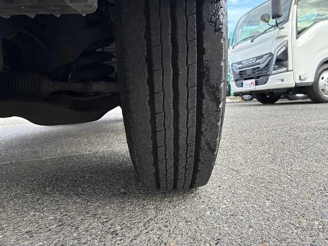 いすゞ エルフ 小型 平ボディ PB-NKR81A(111679) 30枚目