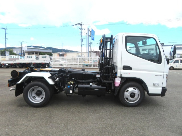 三菱ふそう キャンター 小型 コンテナ専用車 2RG-FBAV0(111621) 5枚目