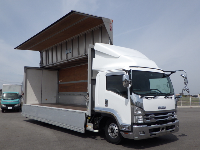 Isuzu forward Middle Wing body 2RG-FRR90S2(108341) 3枚目