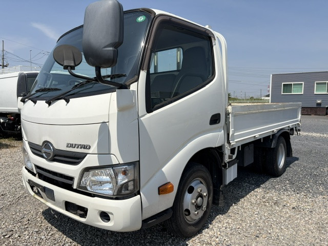 日野 デュトロ 小型 平ボディ TKG-XZC605M(109054) 1枚目