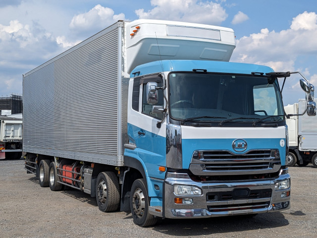 UDトラックス（日産） クオン 大型 冷蔵冷凍バン QKG-CG5ZA(109094) 2枚目