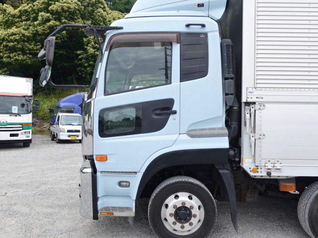 UDトラックス（日産） クオン 大型 ウィング QKG-CG5ZA(110337) 17枚目