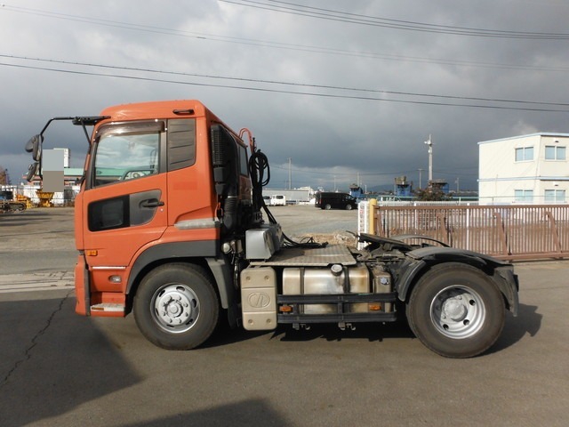 UDトラックス（日産） クオン 大型 トラクタ PKG-GK4XAB(3109) 4枚目